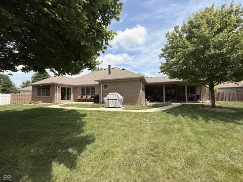 768 Robertson Ct, Danville, IN 46122