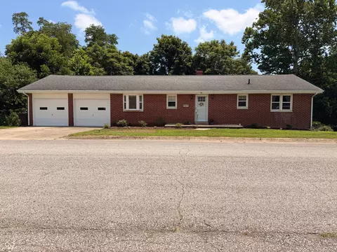 201 S Water St, Brownstown, IN 47220