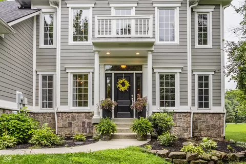 7441 Oakland Hills Dr, Indianapolis, IN 46236