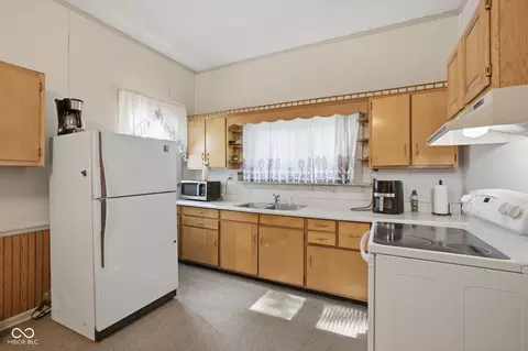 Kitchen - 604 N Independence St, Windfall, IN 46076 photo 4 of 5