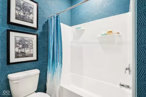 Bath - 7185 Theo Baker Blvd, Pendleton, IN 46064 photo 2 of 7