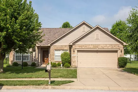 7808 Valley Stream Dr, Indianapolis, IN 46237