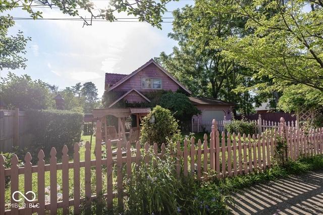 17 S Hough St, Greenfield, IN 46140