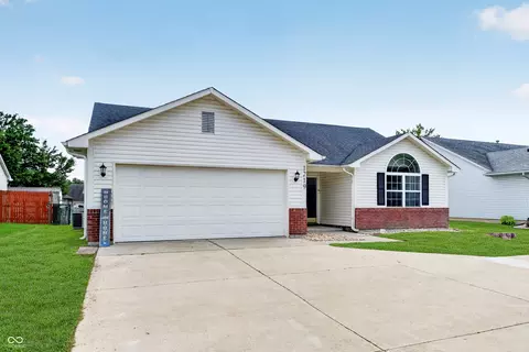 1219 E Mckay Rd, Shelbyville, IN 46176