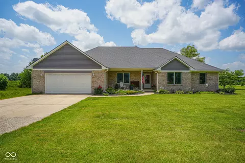 4946 S State Road 75, Jamestown, IN 46147