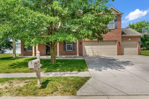114 Burlington Pkwy, Pittsboro, IN 46167