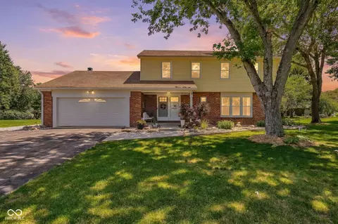 5133 Hill Valley Dr, Pittsboro, IN 46167