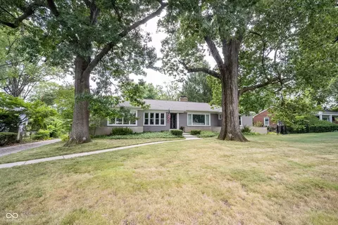 8575 N Pennsylvania St, Indianapolis, IN 46240