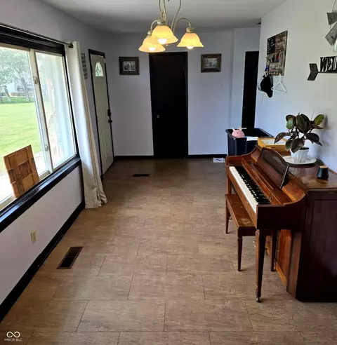 712 E Main St, Milroy, IN 46156 photo 14