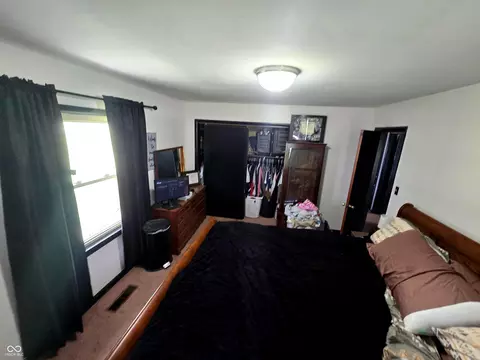 712 E Main St, Milroy, IN 46156 photo 18