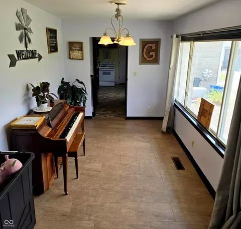 712 E Main St, Milroy, IN 46156 photo 16