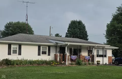 205 S Elizabeth St, Westport, IN 47283