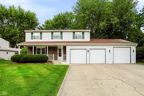 415 Meadowview Ln, Greenwood, IN 46142