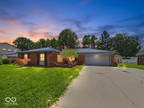 1727 Oakwood Dr, Anderson, IN 46011