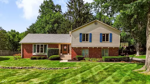 7242 Hampstead Ln, Indianapolis, IN 46256