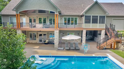 10240 Springstone Rd, Mccordsville, IN 46055