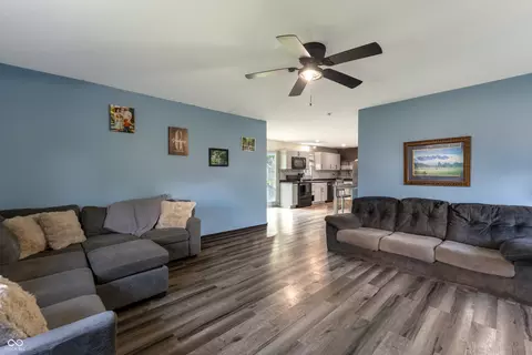 4703 W Compton Dr, Edinburgh, IN 46124 photo 23