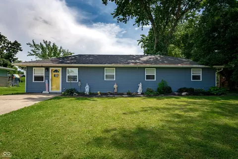 4703 W Compton Dr, Edinburgh, IN 46124 photo 2