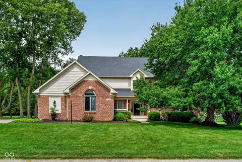 4574 Bayberry Ln, Zionsville, IN 46077