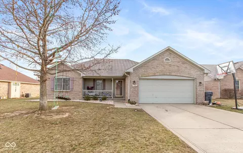 377 Savannah Dr, Greenwood, IN 46142