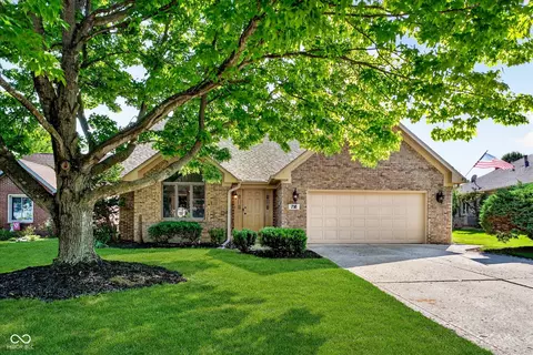 716 Royal Troon Ct, Avon, IN 46123