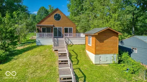 621 W Hemphill Dr, Nineveh, IN 46164