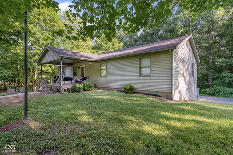 176 Ann Dr, Nashville, IN 47448