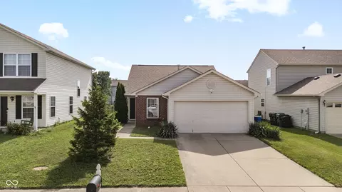 1807 Blue Lake Dr, Greenwood, IN 46143