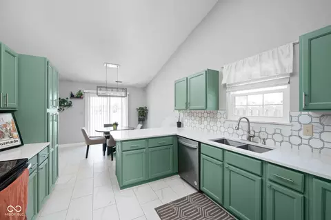 12992 Dellinger Dr, Fishers, IN 46038 photo 12