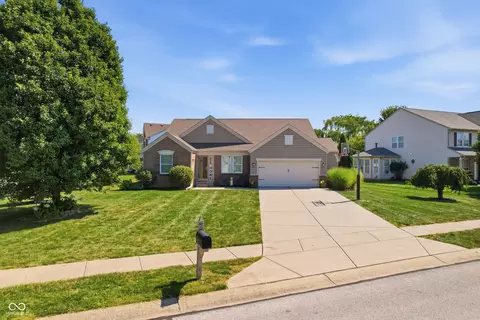 2225 Silver Rose Dr, Avon, IN 46123