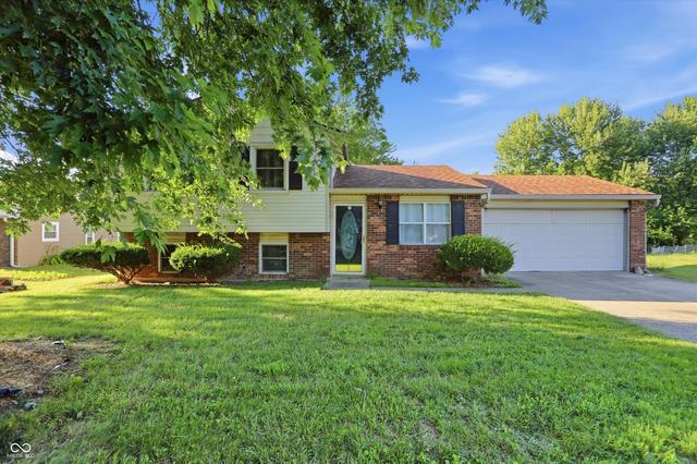 812 Moss Oak Ct, Indianapolis, IN 46217