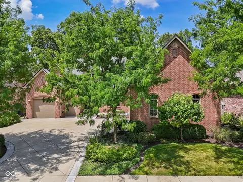 15648 Hawks Way, Carmel, IN 46033