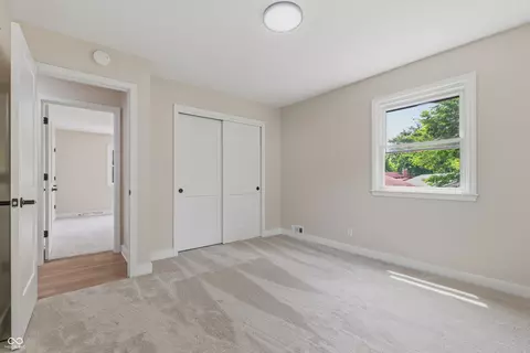 Bedroom - 7340 Cape Cod Cir, Indianapolis, IN 46250 photo 6 of 9