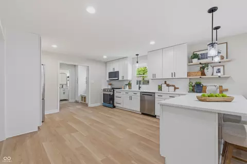 Kitchen - 7340 Cape Cod Cir, Indianapolis, IN 46250 photo 3 of 5