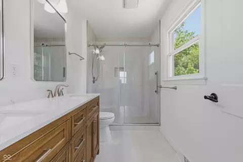 Bath - 7340 Cape Cod Cir, Indianapolis, IN 46250 photo 1 of 5
