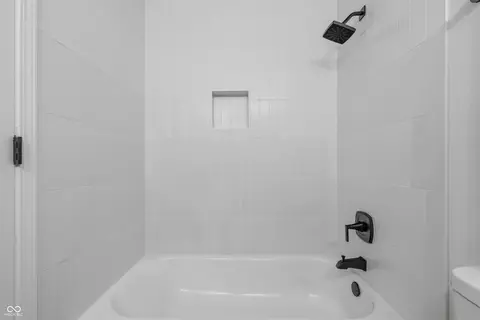 Bath - 7340 Cape Cod Cir, Indianapolis, IN 46250 photo 3 of 5