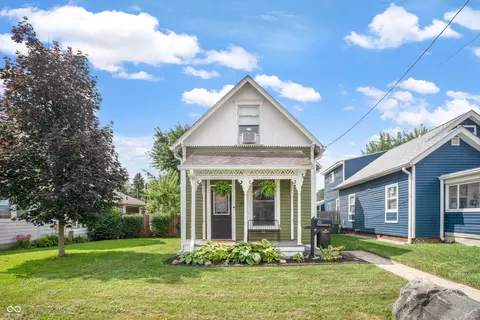 29 E Broadway St, Greenwood, IN 46143