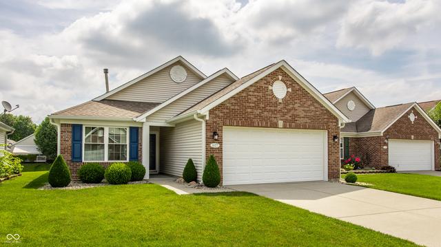 1127 Lincoln Park West Dr, Greenwood, IN 46142