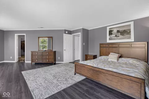 13971 Meadow Lk, Fishers, IN 46038