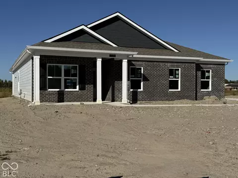 7728 Magnolia St, New Palestine, IN 46163