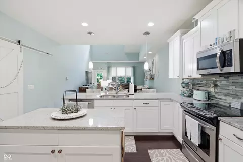 Kitchen - 447 Firefly Ln, Carmel, IN 46032 photo 8 of 8