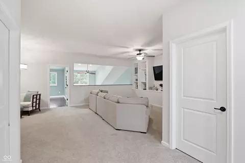 Entry Way - 447 Firefly Ln, Carmel, IN 46032 photo 10 of 12