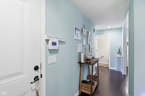 Entry Way - 447 Firefly Ln, Carmel, IN 46032 photo 6 of 12