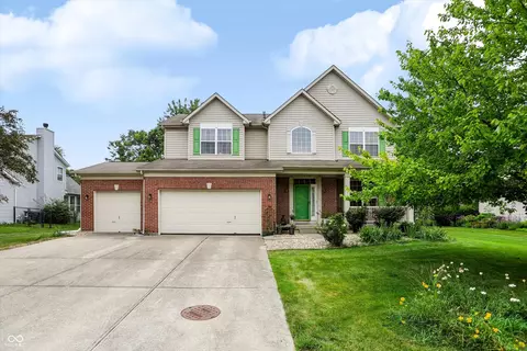 281 Wakefield Dr E, Greenwood, IN 46142