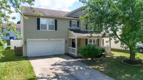 10179 Holly Berry Cir, Fishers, IN 46038