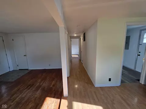 Entry Way - 532 E Bond Ave, Marion, IN 46952 photo 1 of 2
