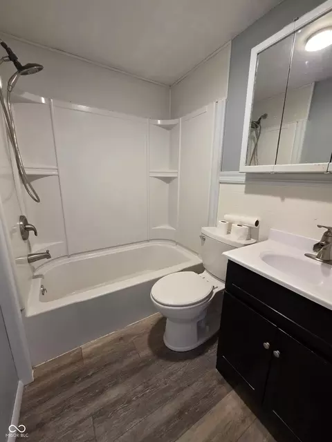 Bath - 532 E Bond Ave, Marion, IN 46952 photo 1 of 1