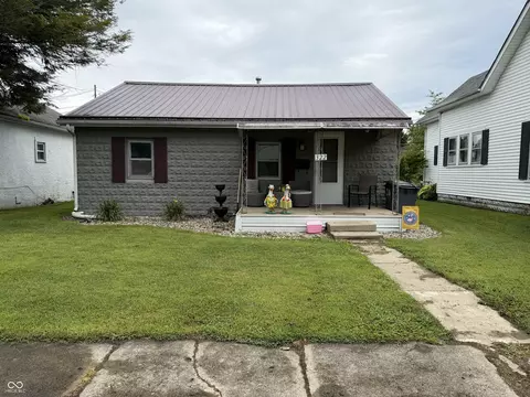 322 E 7th St, Rushville, IN 46173