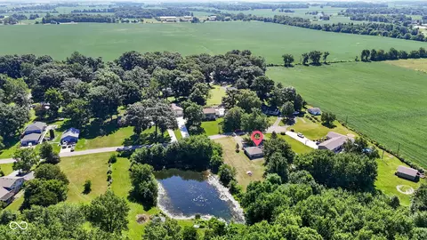 8909 N Lakewood Dr, Muncie, IN 47303