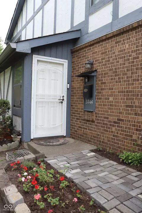 3744 Tudor Park Dr, Indianapolis, IN 46235